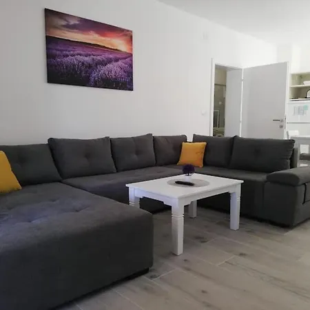 Dennis Vendégház Biograd na Moru