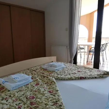 Dennis Vendégház 3*